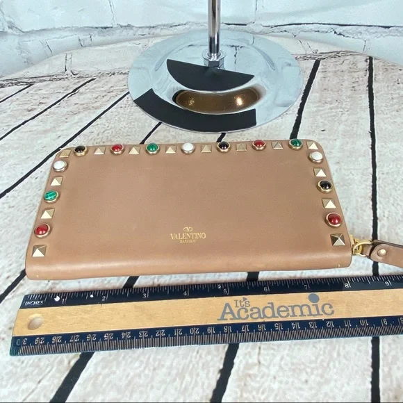 Valentino Rockstud zippy zip-around leather wallet - Picture 15 of 16